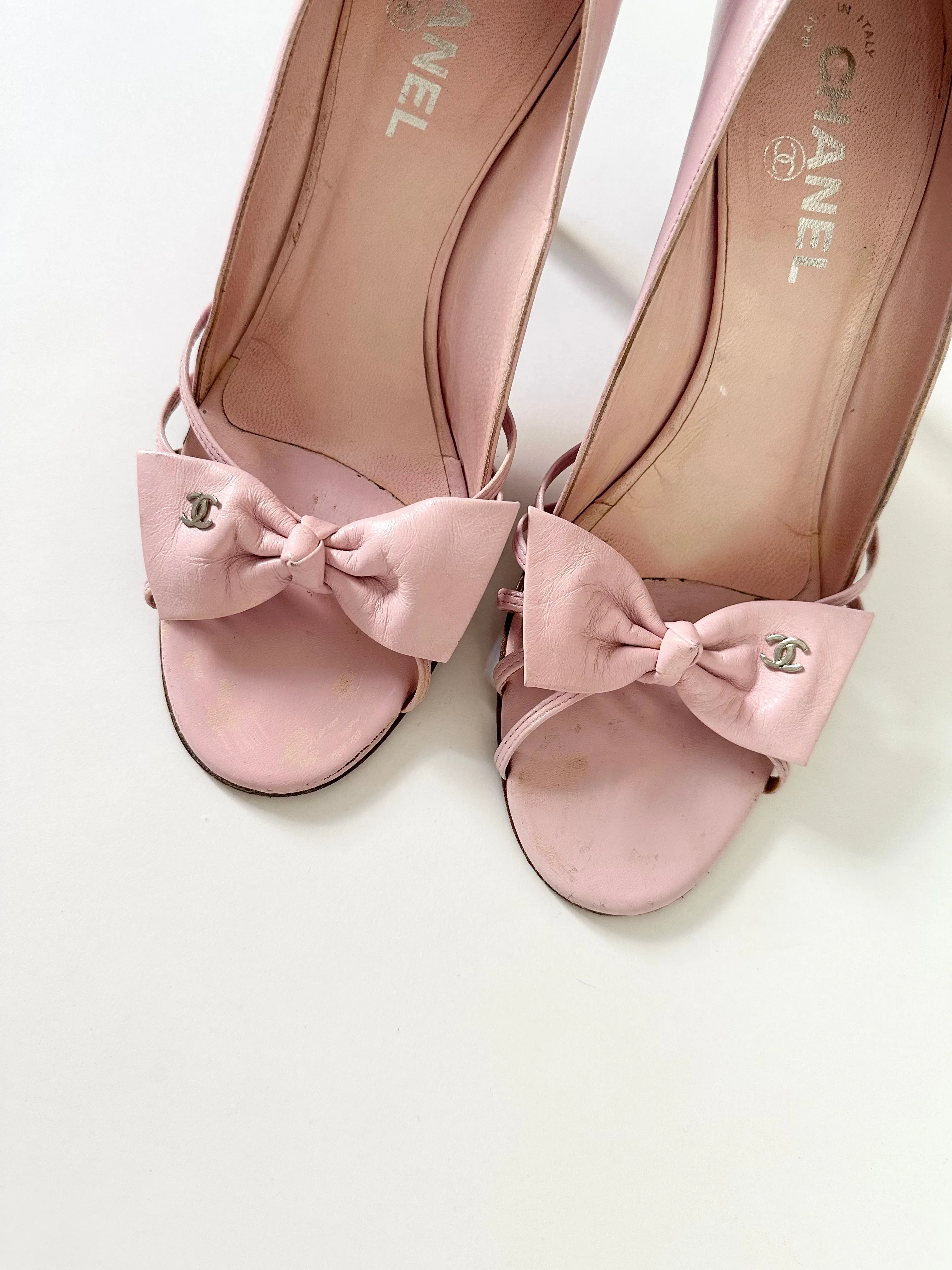 Chanel Pink ‘CC’ Dainty Bow Pumps (8.5)